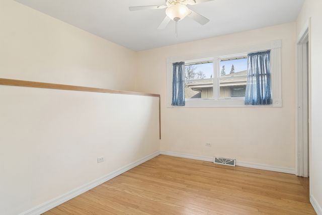 1119 S Pine Avenue, Arlington Heights, IL 60005