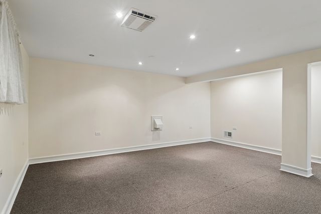 1119 S Pine Avenue, Arlington Heights, IL 60005