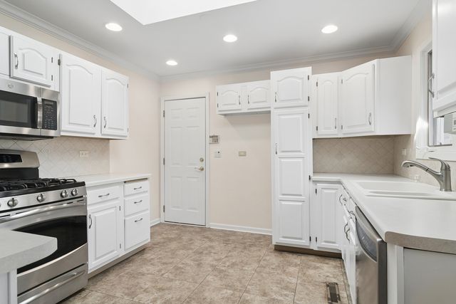 1119 S Pine Avenue, Arlington Heights, IL 60005