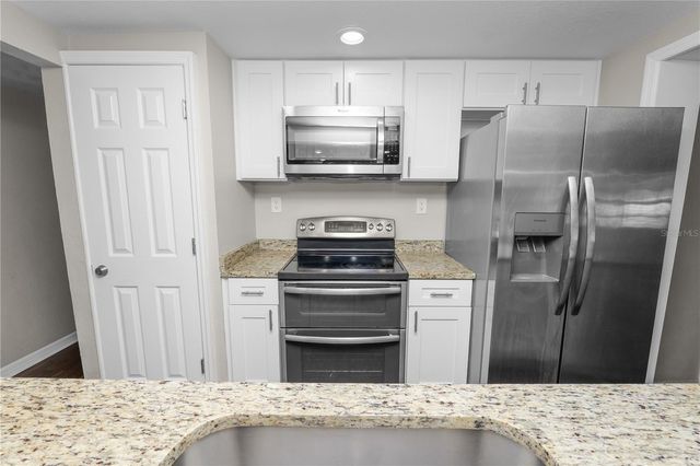 1101 S GIBBS STREET, Plant City, FL 33563