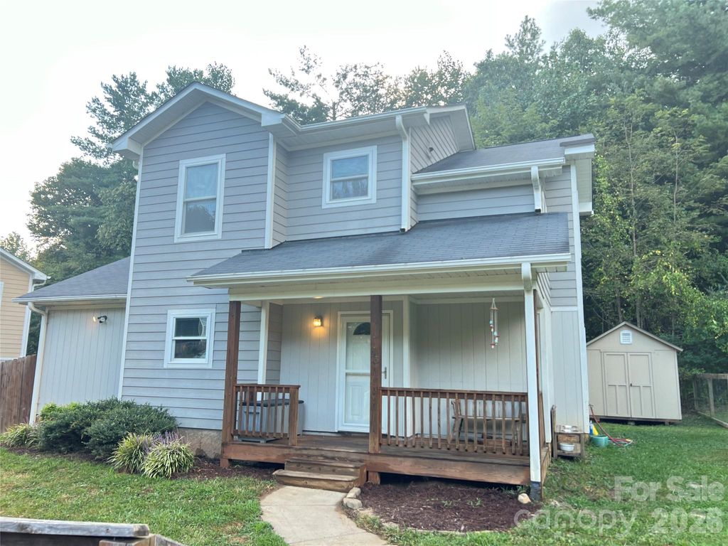 45 Compass Park Drive, Weaverville, NC 28787