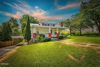 227 Jonesboro Drive, Bluff City, TN 37618