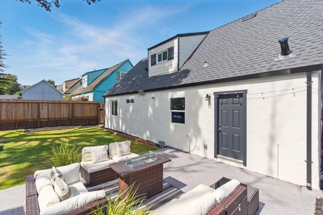 640 Heather Court, Pacifica, CA 94044