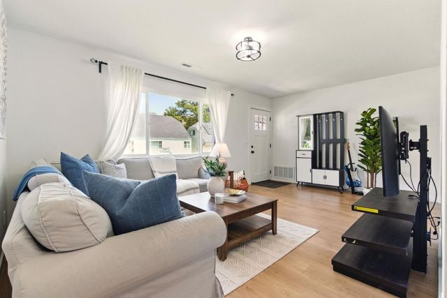 640 Heather Court, Pacifica, CA 94044