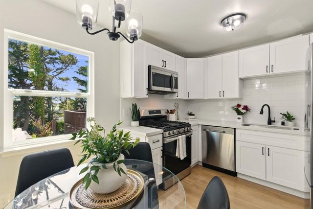 640 Heather Court, Pacifica, CA 94044