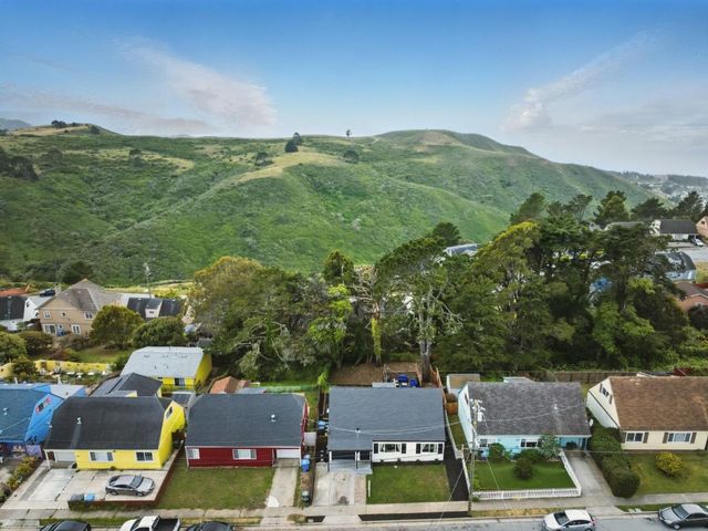 640 Heather Court, Pacifica, CA 94044