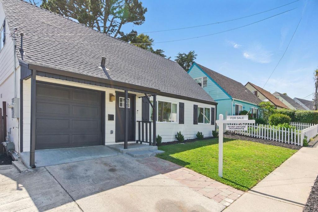 640 Heather Court, Pacifica, CA 94044