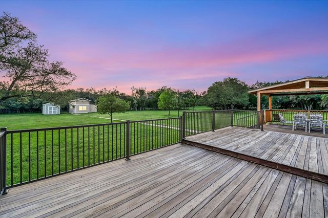 222 Peabody PL, Dripping Springs, TX 78620