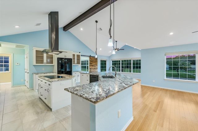 222 Peabody PL, Dripping Springs, TX 78620