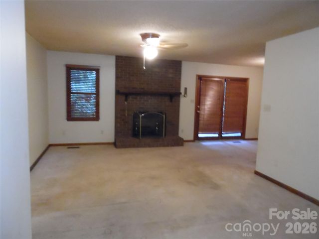 1453 Marshbrooke Lane, Catawba, NC 28609