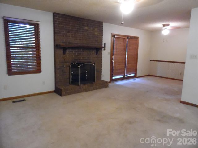 1453 Marshbrooke Lane, Catawba, NC 28609