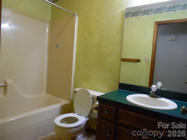 1453 Marshbrooke Lane, Catawba, NC 28609
