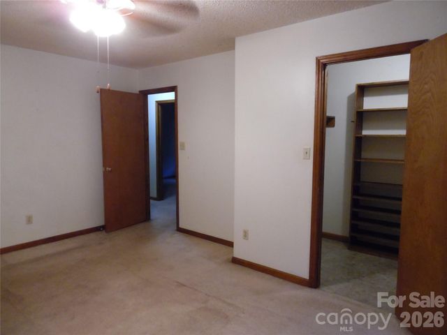 1453 Marshbrooke Lane, Catawba, NC 28609
