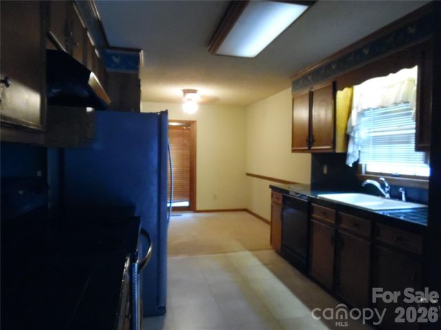 1453 Marshbrooke Lane, Catawba, NC 28609