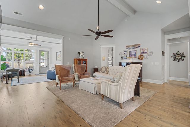 2111 White Poplar Court, Murfreesboro, TN 37130