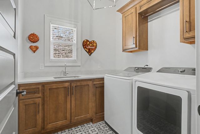 2111 White Poplar Court, Murfreesboro, TN 37130