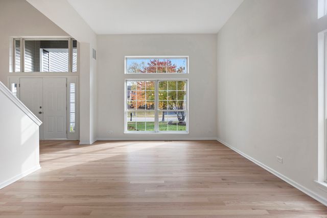 1133 Heavens Gate Drive, Lake In The Hills, IL 60156