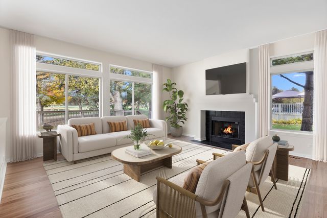 1133 Heavens Gate Drive, Lake In The Hills, IL 60156