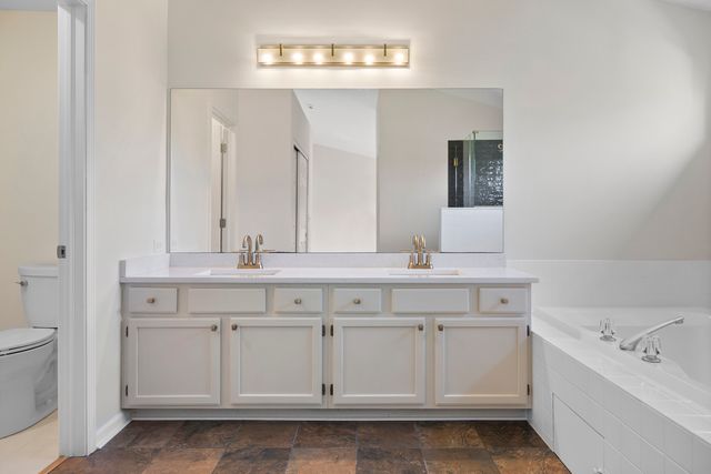 1133 Heavens Gate Drive, Lake In The Hills, IL 60156