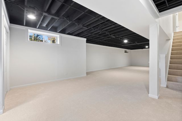 1133 Heavens Gate Drive, Lake In The Hills, IL 60156