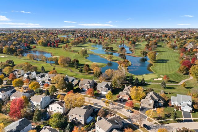 1133 Heavens Gate Drive, Lake In The Hills, IL 60156