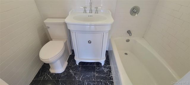 107-40 Queens Boulevard 11L, Forest Hills, NY 11375
