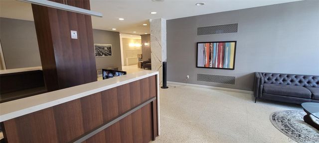 107-40 Queens Boulevard 11L, Forest Hills, NY 11375