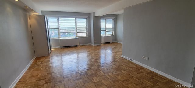 107-40 Queens Boulevard 11L, Forest Hills, NY 11375