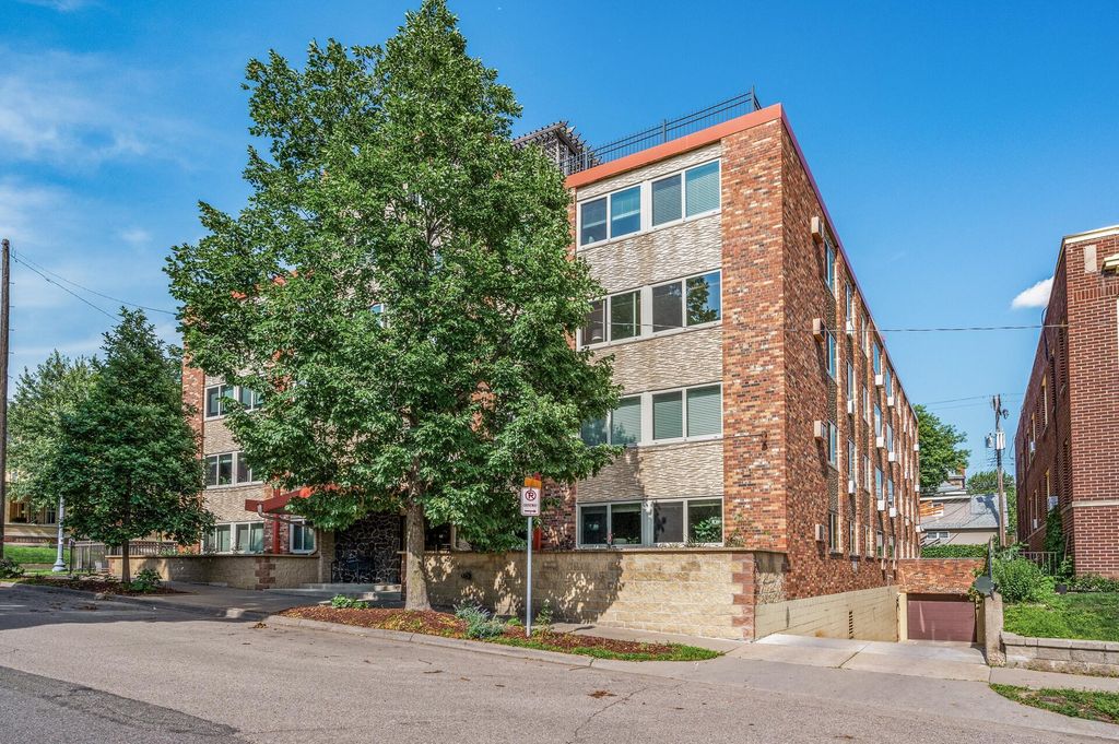 1901 Emerson Avenue S 303, Minneapolis, MN 55403 — photo 2