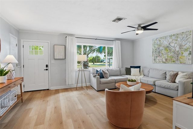 1349 78TH AVENUE N, St Petersburg, FL 33702