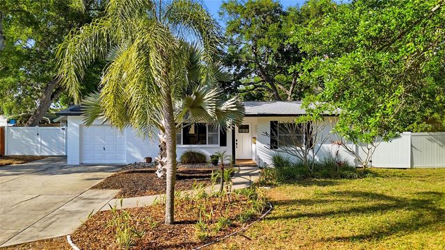 1349 78TH AVENUE N, St Petersburg, FL 33702
