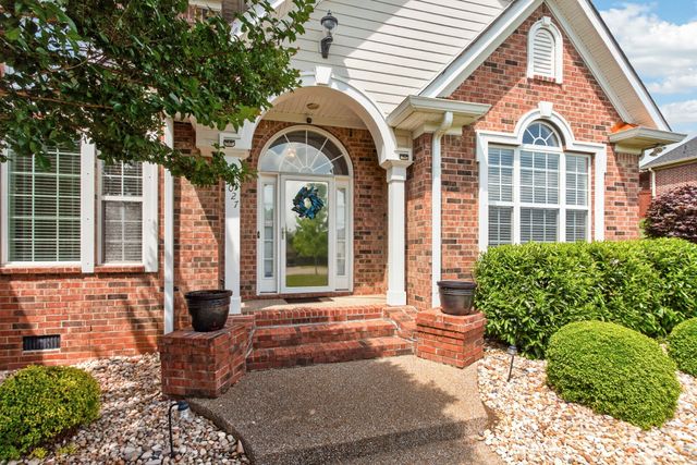 1027 Berkshire Blvd, Mount Juliet, TN 37122