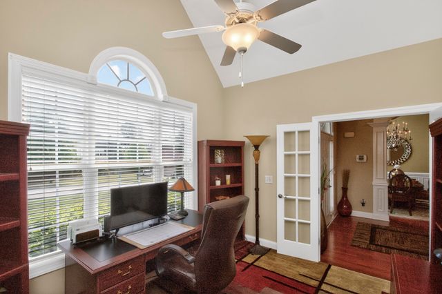 1027 Berkshire Blvd, Mount Juliet, TN 37122