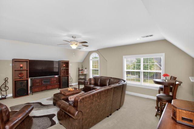 1027 Berkshire Blvd, Mount Juliet, TN 37122