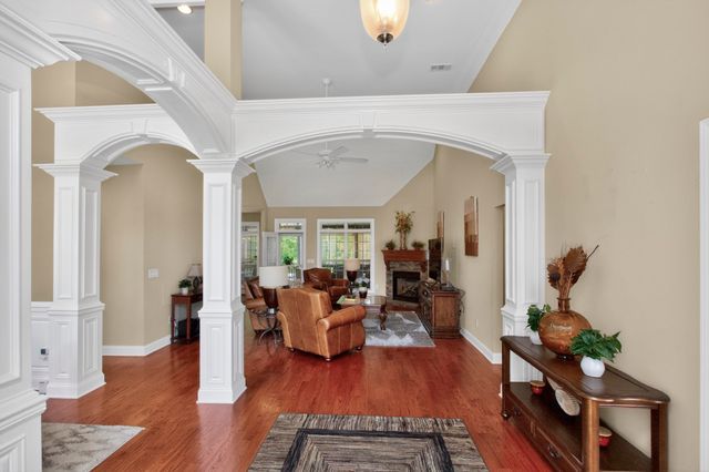1027 Berkshire Blvd, Mount Juliet, TN 37122