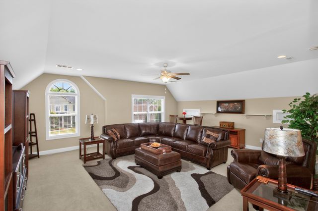 1027 Berkshire Blvd, Mount Juliet, TN 37122