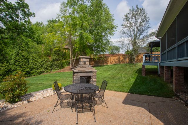 1027 Berkshire Blvd, Mount Juliet, TN 37122