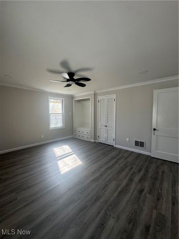 537 W Ravenwood Avenue, Youngstown, OH 44511