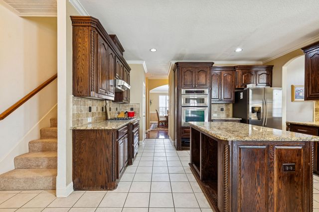 1200 Cedar Valley Drive, Irving, TX 75063
