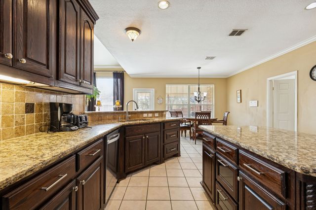 1200 Cedar Valley Drive, Irving, TX 75063