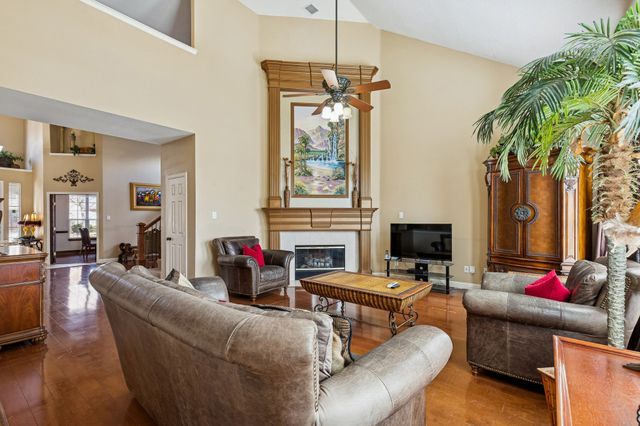 1200 Cedar Valley Drive, Irving, TX 75063
