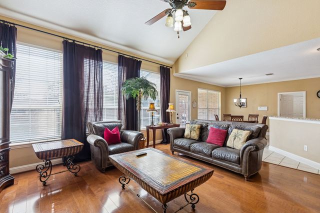1200 Cedar Valley Drive, Irving, TX 75063