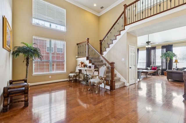 1200 Cedar Valley Drive, Irving, TX 75063