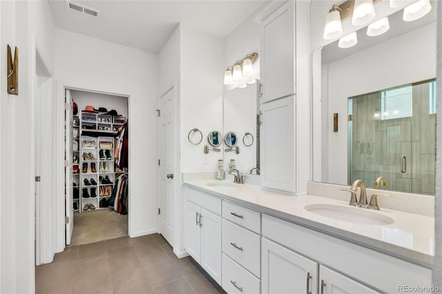 4074 N Picadilly Court, Aurora, CO 80019