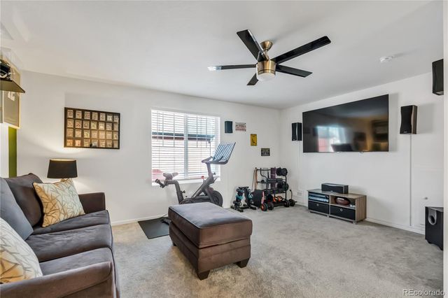 4074 N Picadilly Court, Aurora, CO 80019