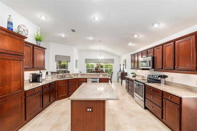 825 ULELAH STREET, The Villages, FL 32163