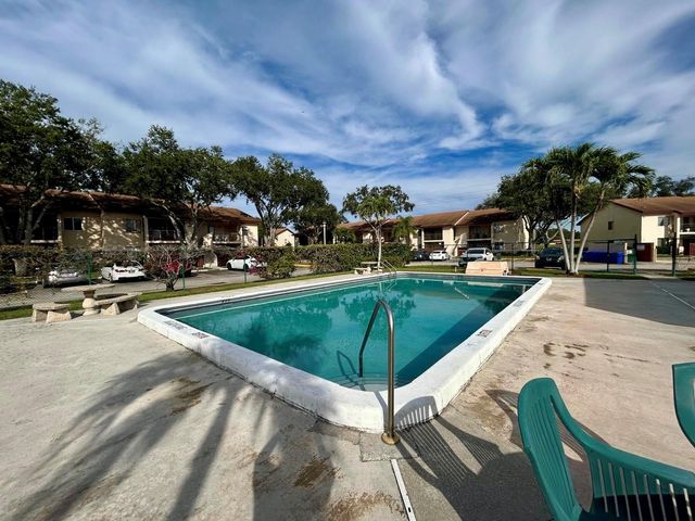 7931 Southgate Boulevard E8, North Lauderdale, FL 33068