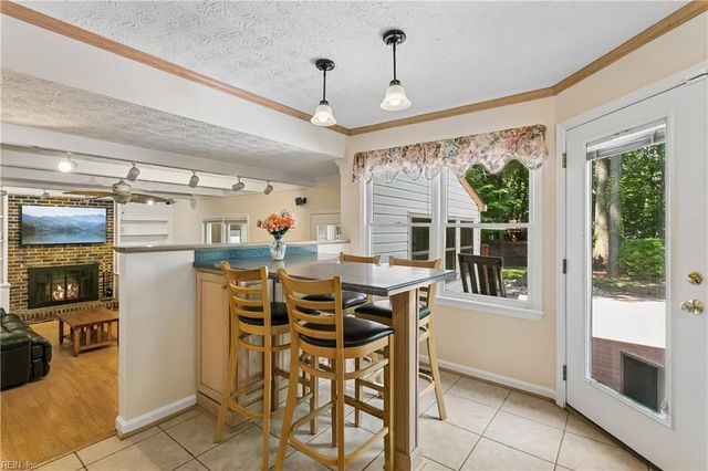101 Cranwood CT, Yorktown, VA 23693