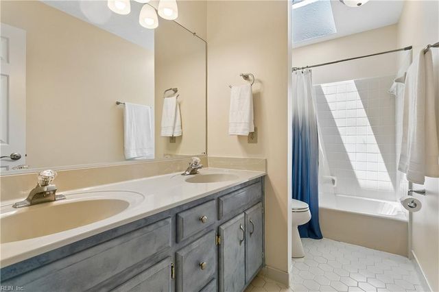 101 Cranwood CT, Yorktown, VA 23693