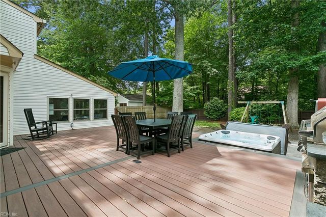 101 Cranwood CT, Yorktown, VA 23693